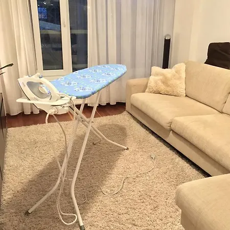 Center Joe タリン